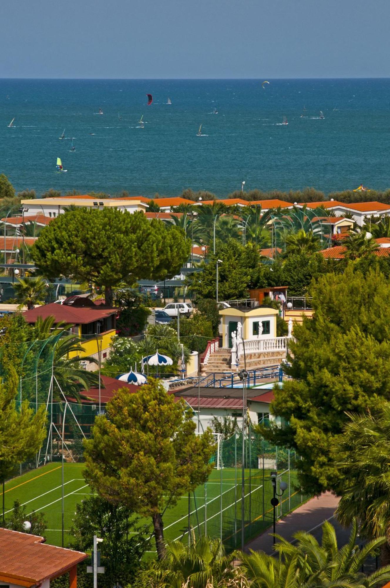 Green Park Village Vieste Eksteriør bilde
